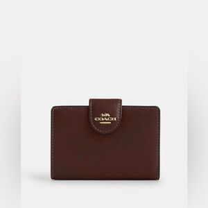 COACH Brown Gold/Maple Designer Leather Medium Corner Zip Wallet EUC